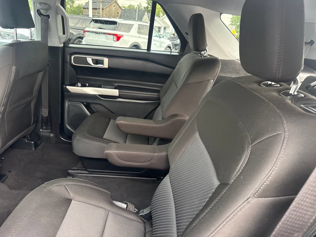 Used 2024 Ford Explorer XLT AWD/4WD image 20