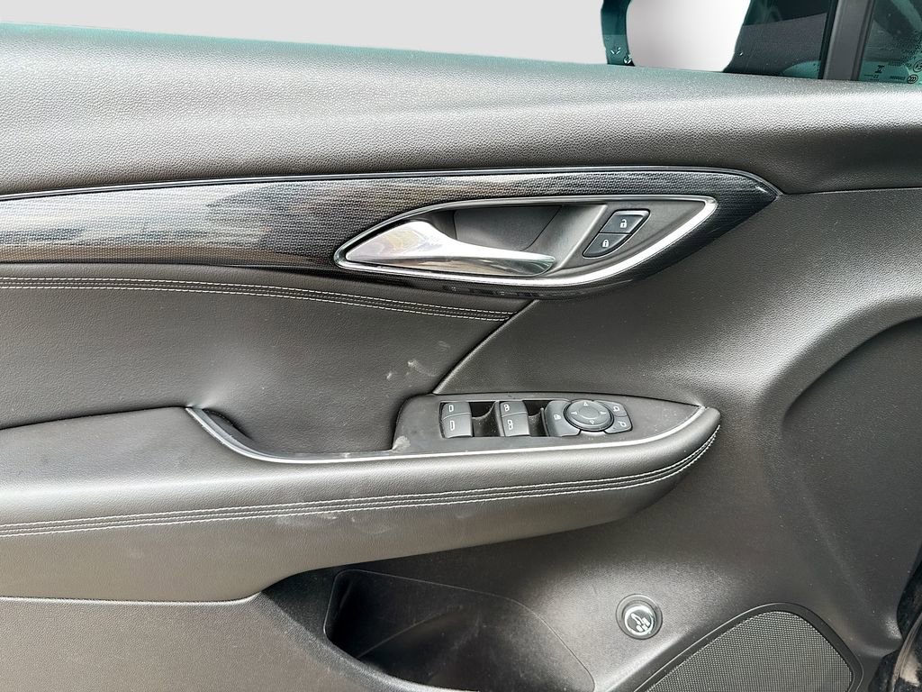 Used 2023 Buick Envision Preferred AWD/4WD image 9