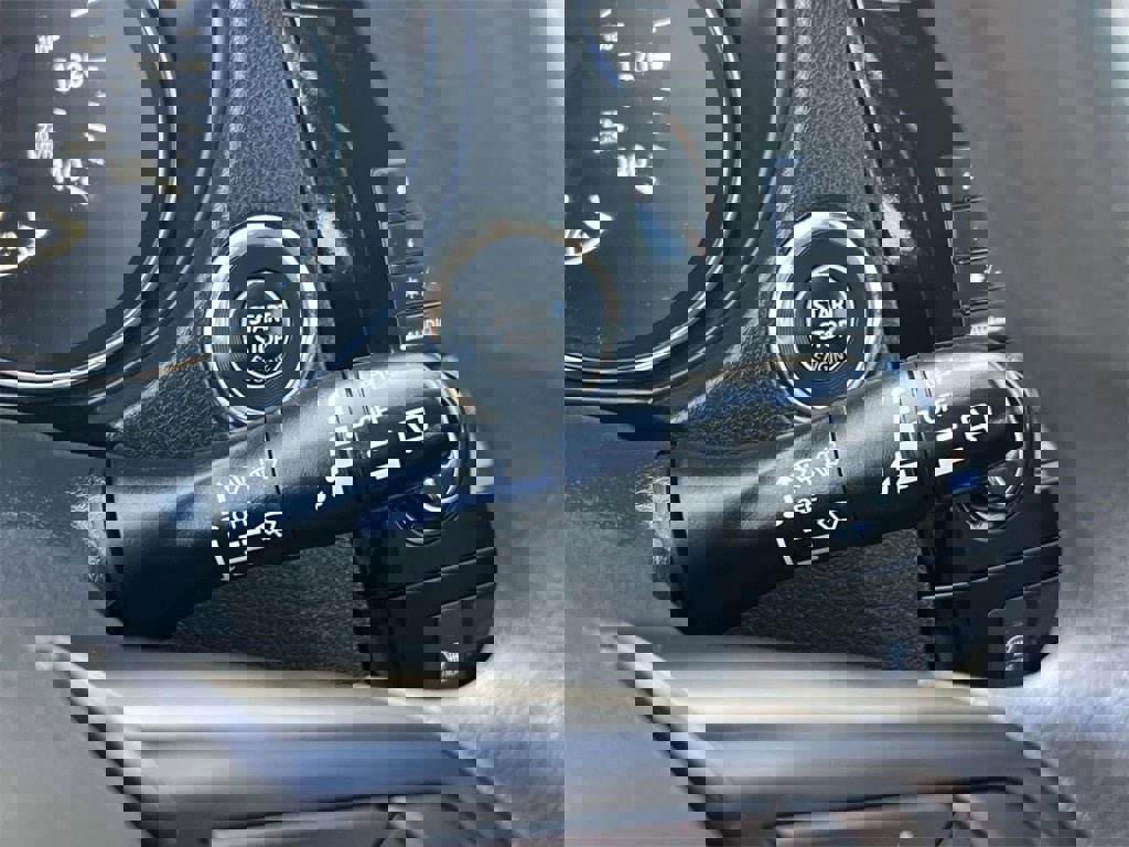 Certified 2019 Nissan Rogue Sport SV image 21