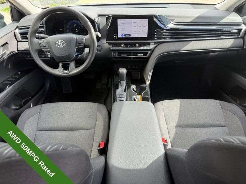 Used 2025 Toyota Camry LE AWD/4WD image 13