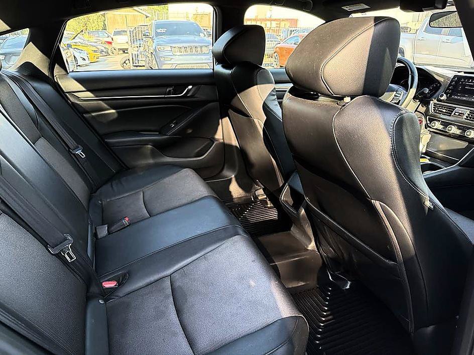Used 2018 Honda Accord Sport image 18