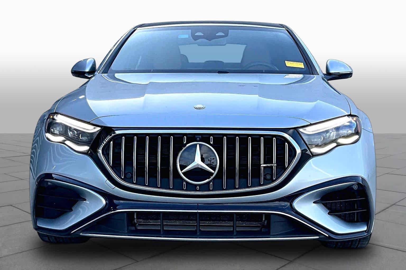 Used 2025 Mercedes-Benz E 53 AMG e 4MATIC Sedan image 4