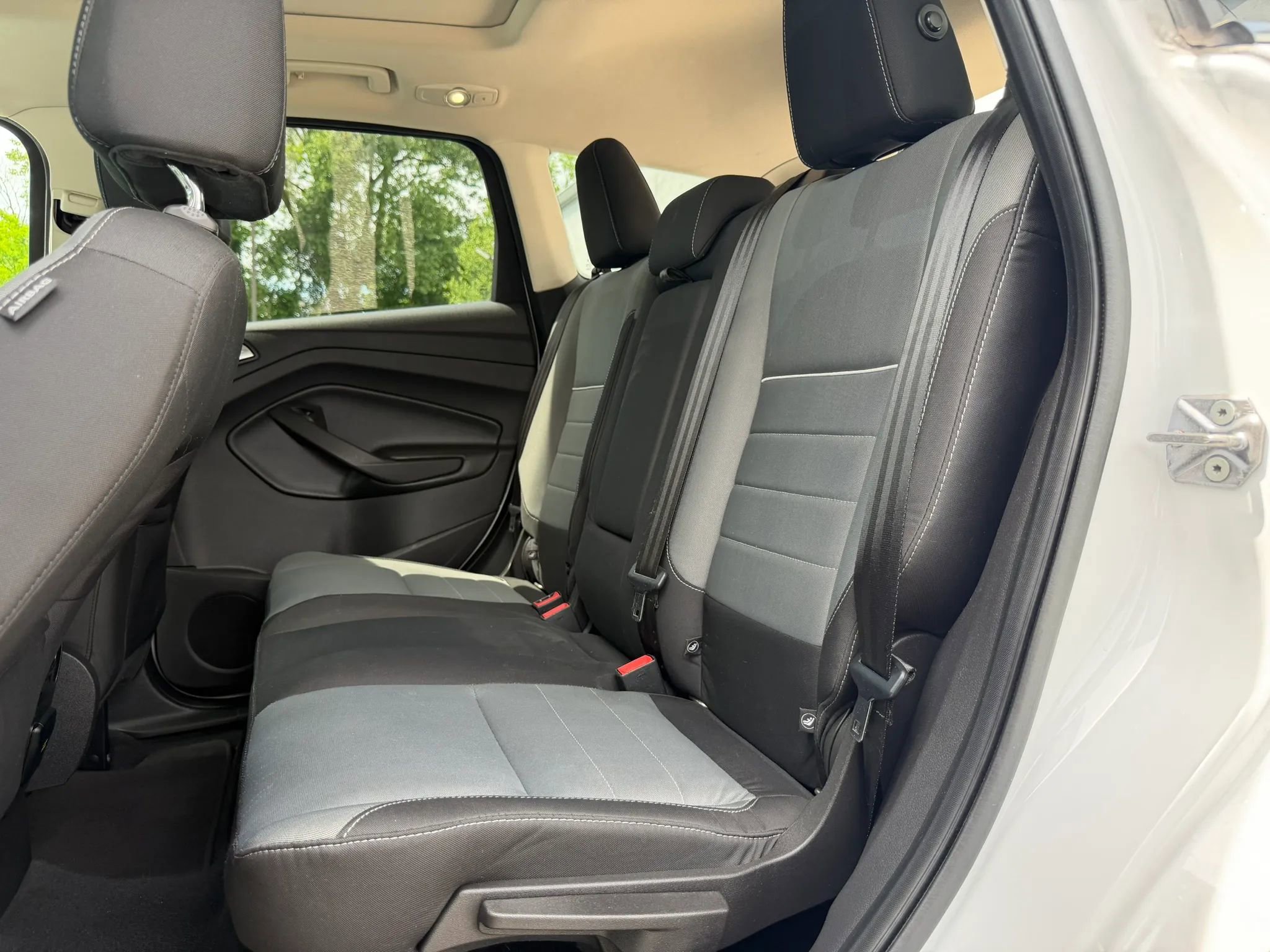 Used 2015 Ford Escape SE w/ Equipment Group 201A FWD image 11