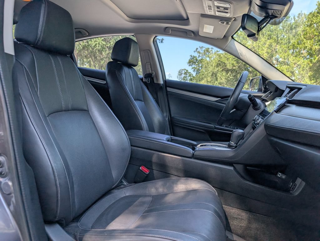 Used 2017 Honda Civic Touring image 14