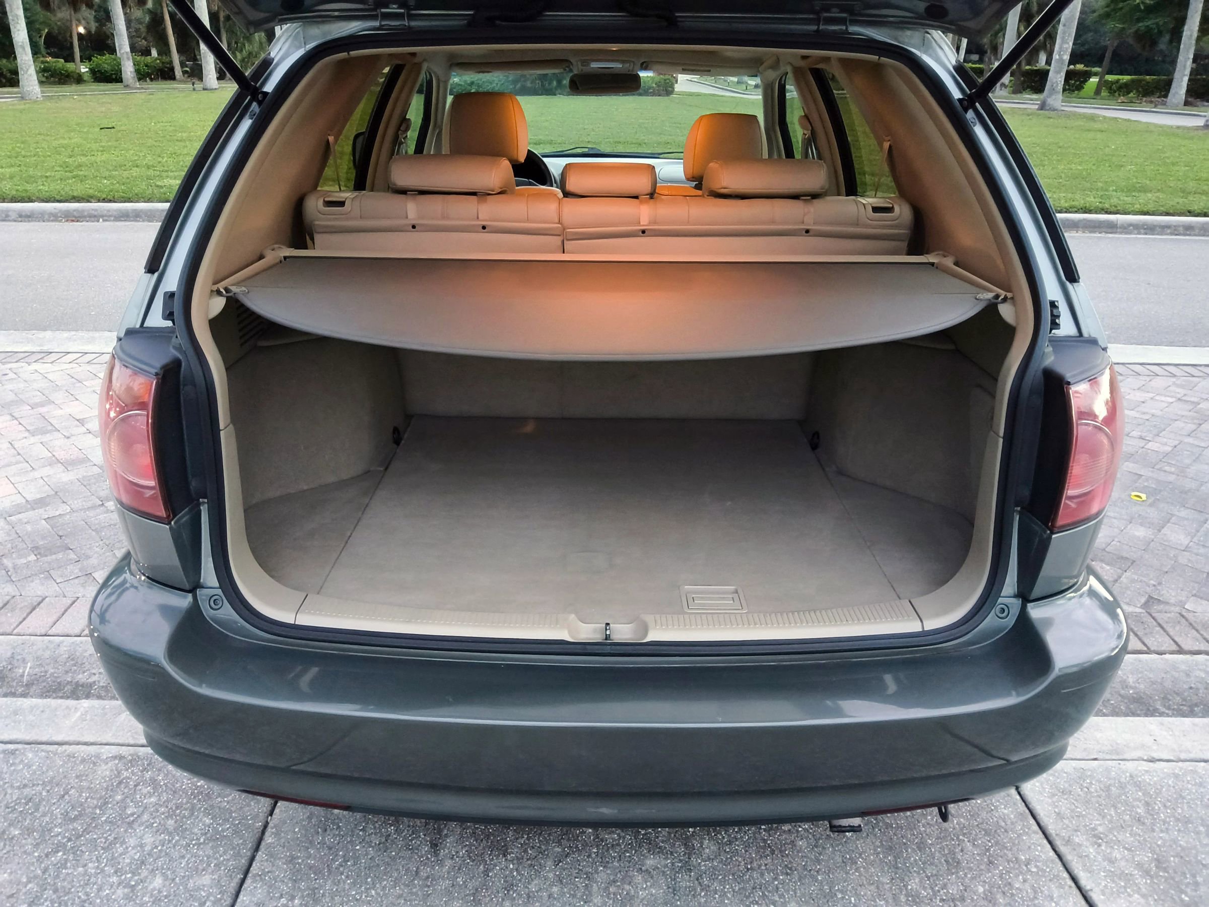 Used 2000 Lexus RX 300 4WD w/ Premium Pkg image 47