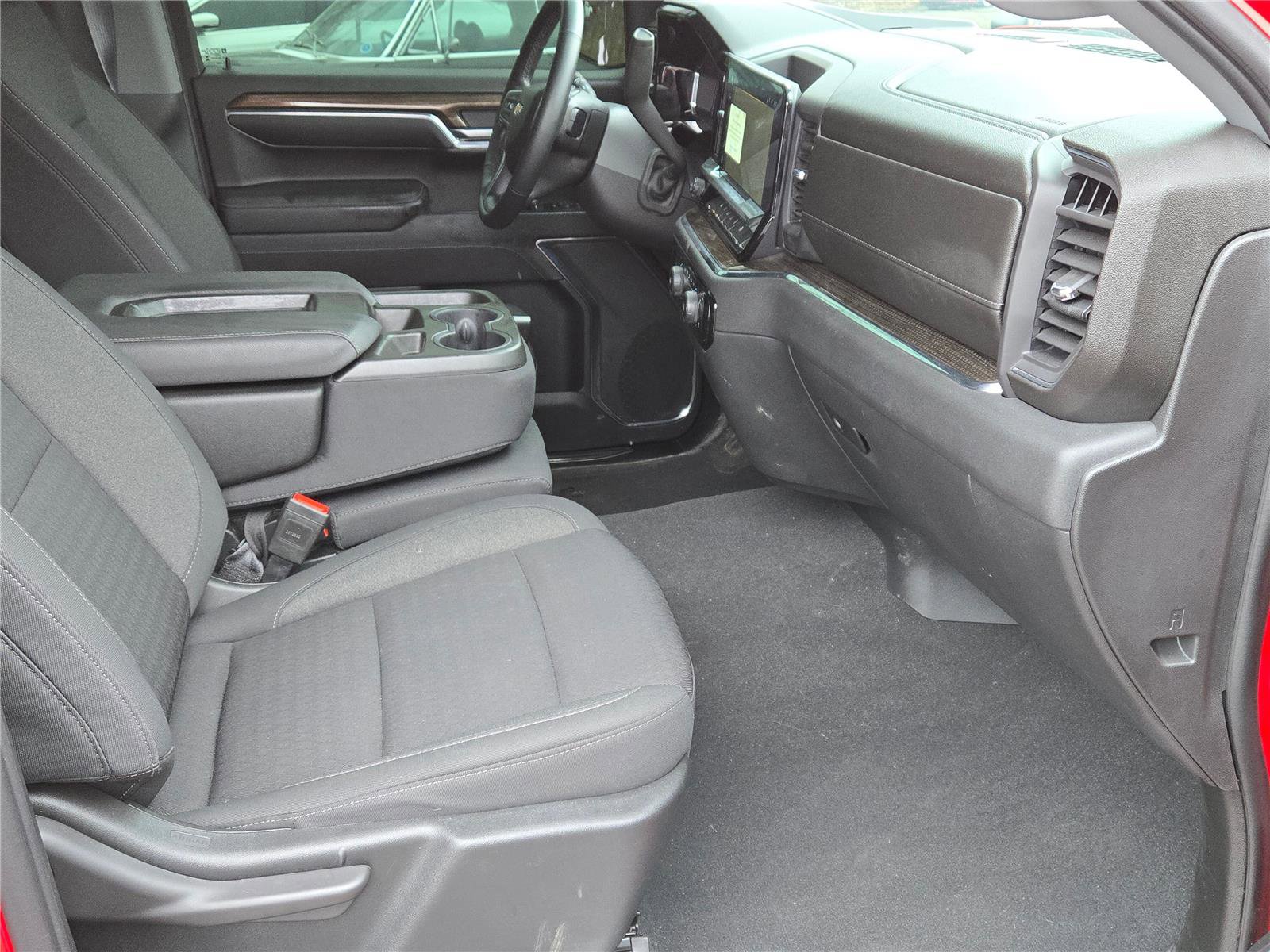 Used 2023 Chevrolet Silverado 1500 LT AWD/4WD image 3
