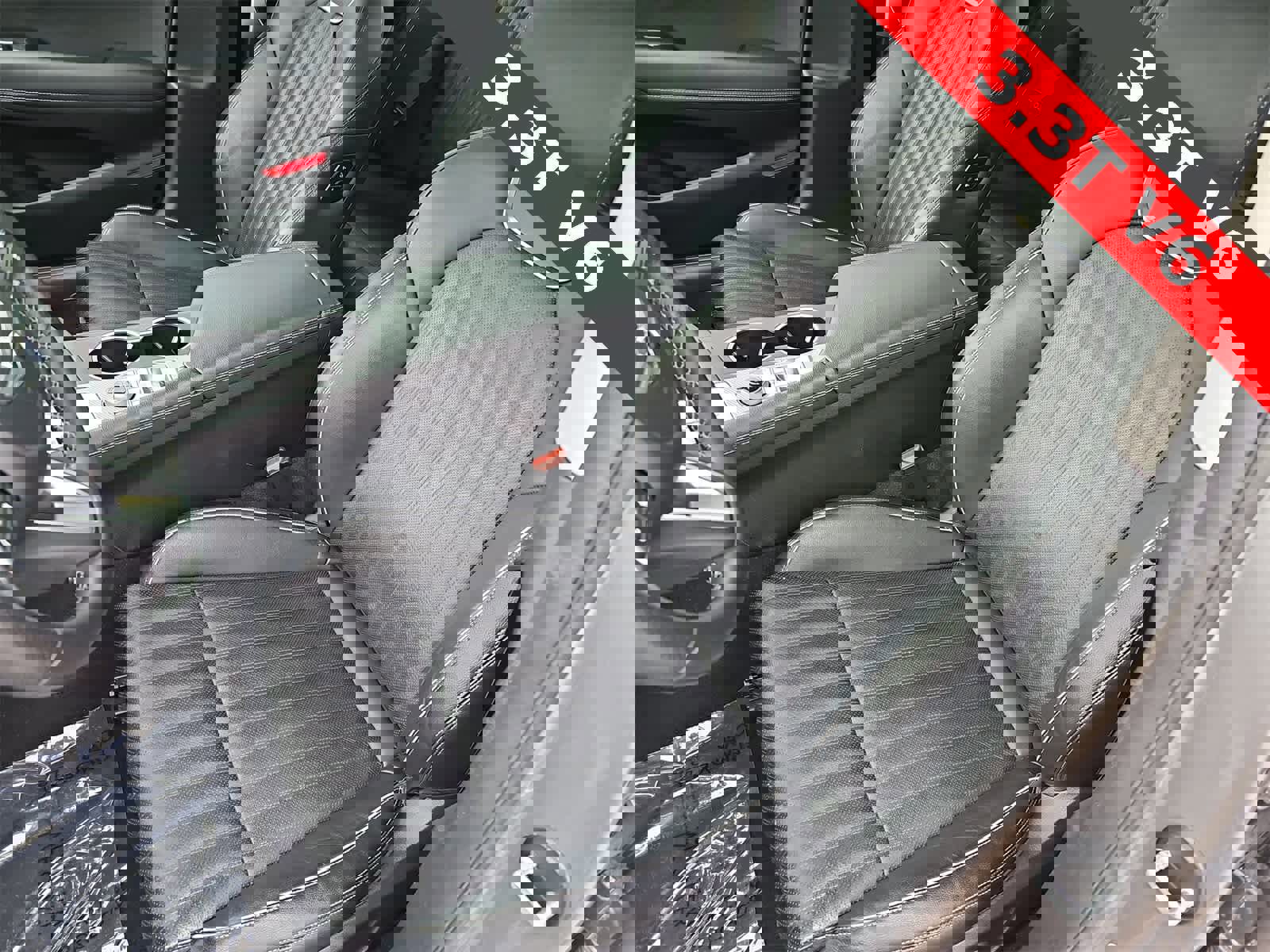 Used 2022 Genesis G70 3.3T image 15