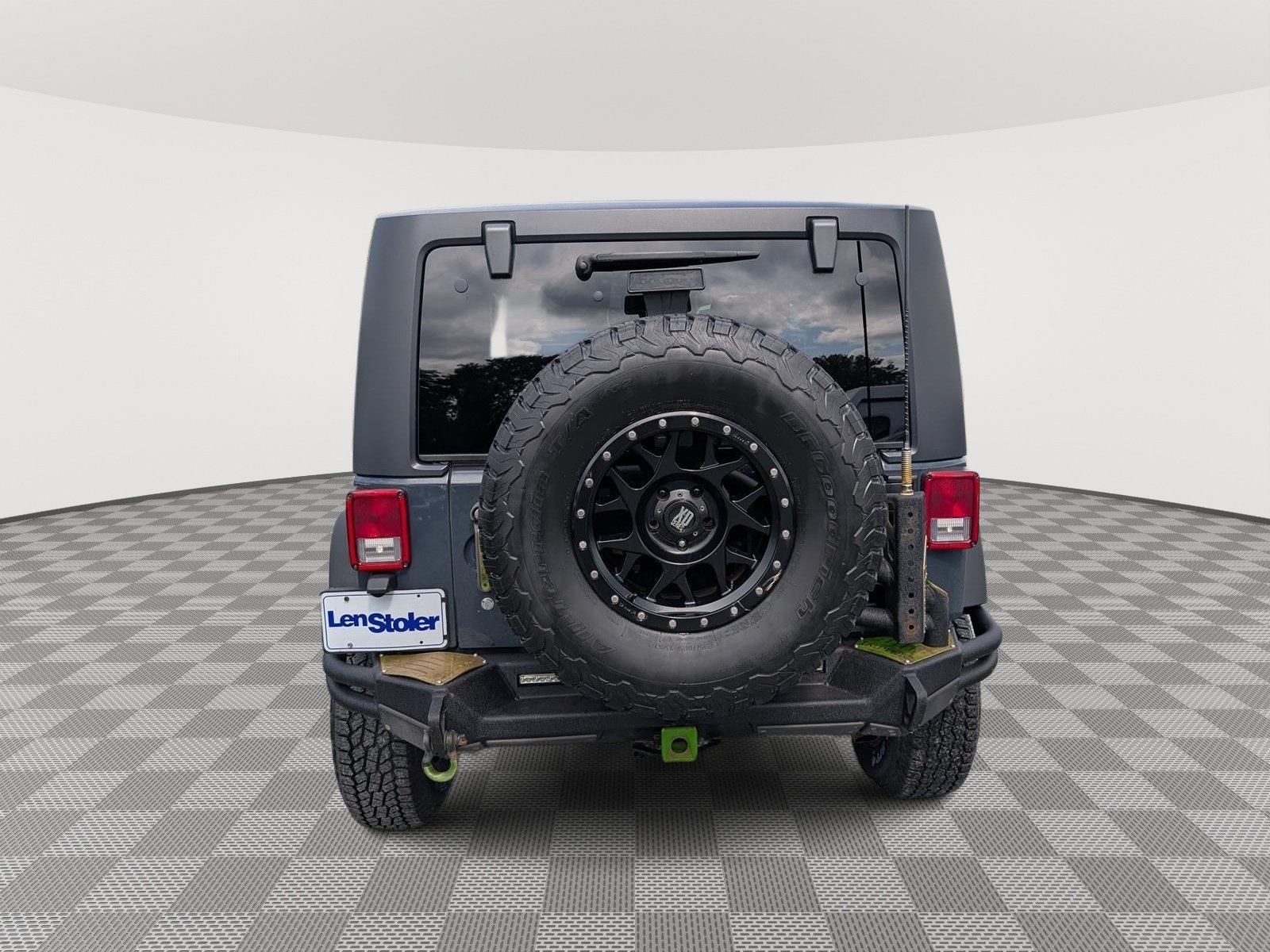 Used 2018 Jeep Wrangler Rubicon w/ Dual Top Group AWD/4WD image 4