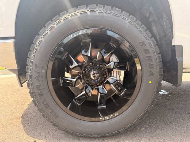 Used 2025 Chevrolet Silverado 1500 LT AWD/4WD image 27