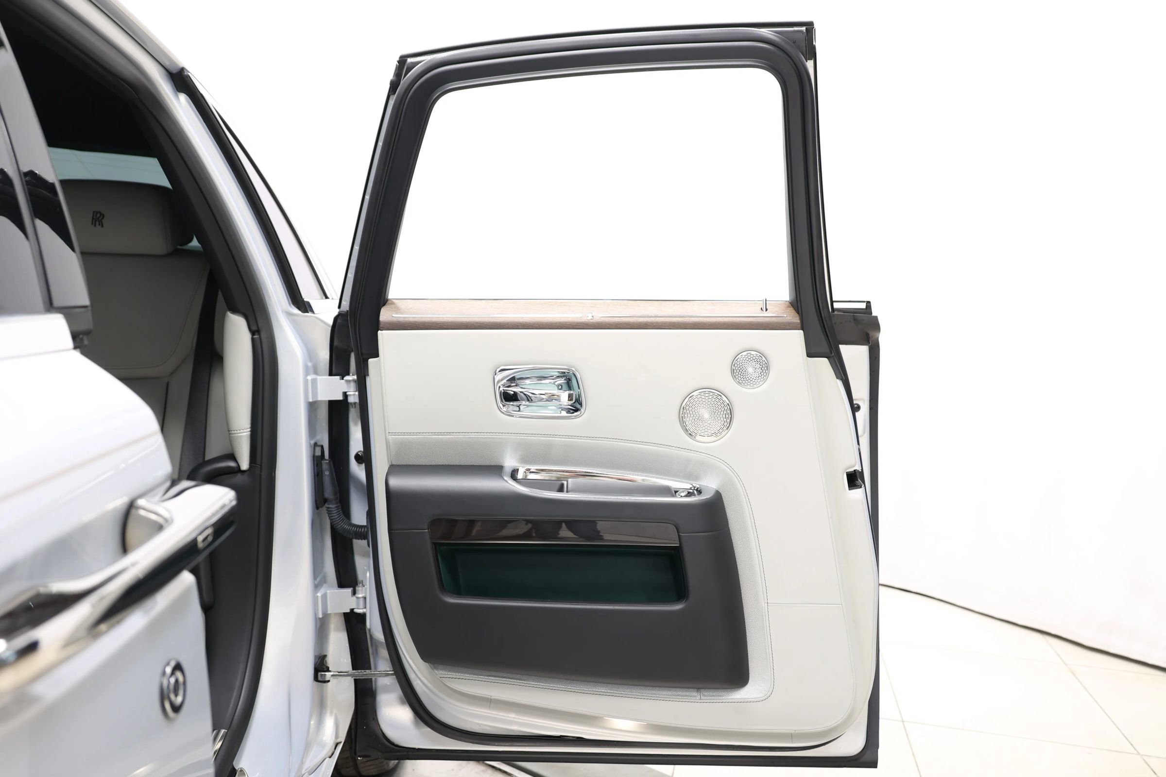 Used 2019 Rolls-Royce Ghost image 61