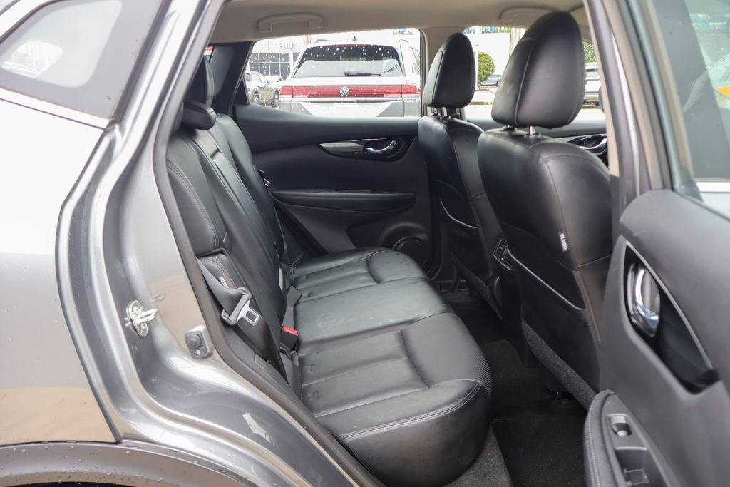 Used 2022 Nissan Rogue Sport SL FWD image 10
