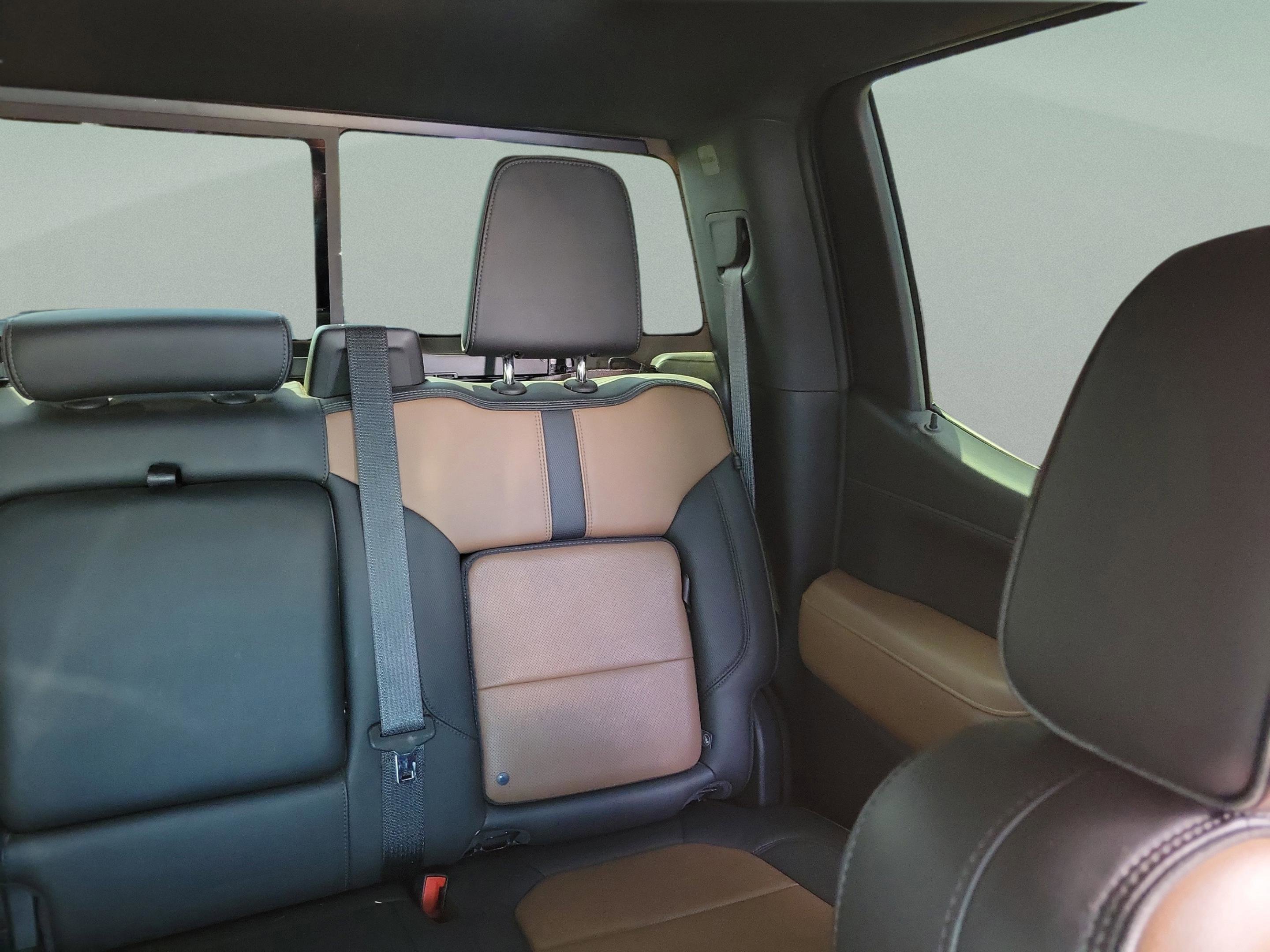 Used 2021 Chevrolet Silverado 1500 High Country AWD/4WD image 10