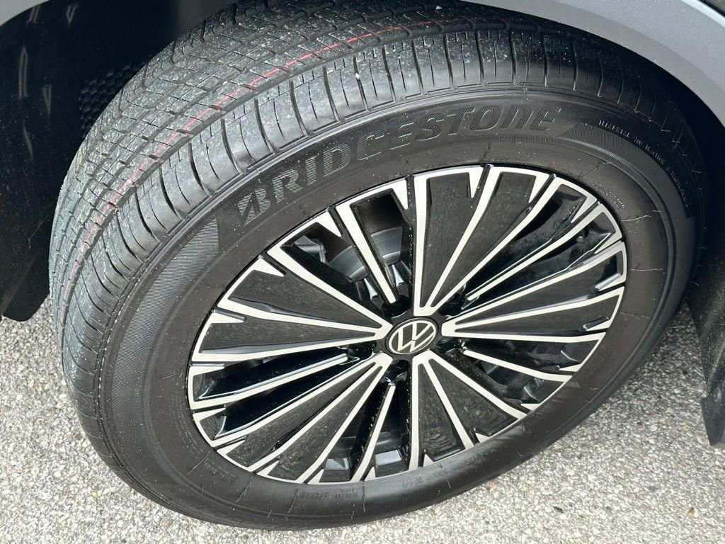 New 2026 Volkswagen Tiguan S image 22