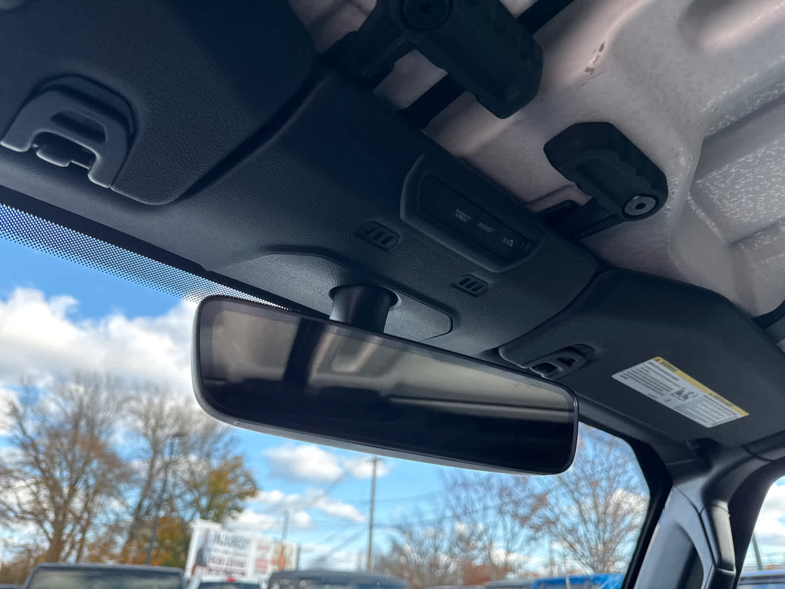 Used 2022 Jeep Wrangler Unlimited Sahara w/ Cold Weather Group image 27