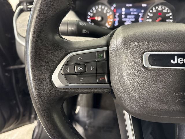 Used 2023 Jeep Compass Latitude w/ Sun and Sound Group AWD/4WD image 12