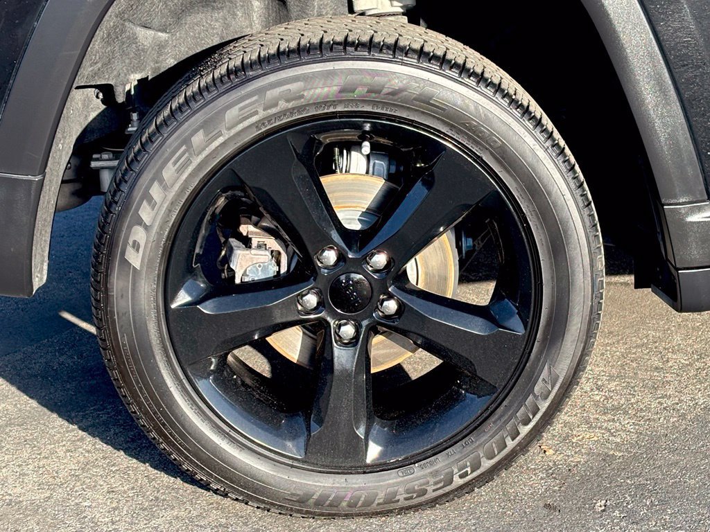 Used 2023 Jeep Grand Cherokee Altitude RWD image 26
