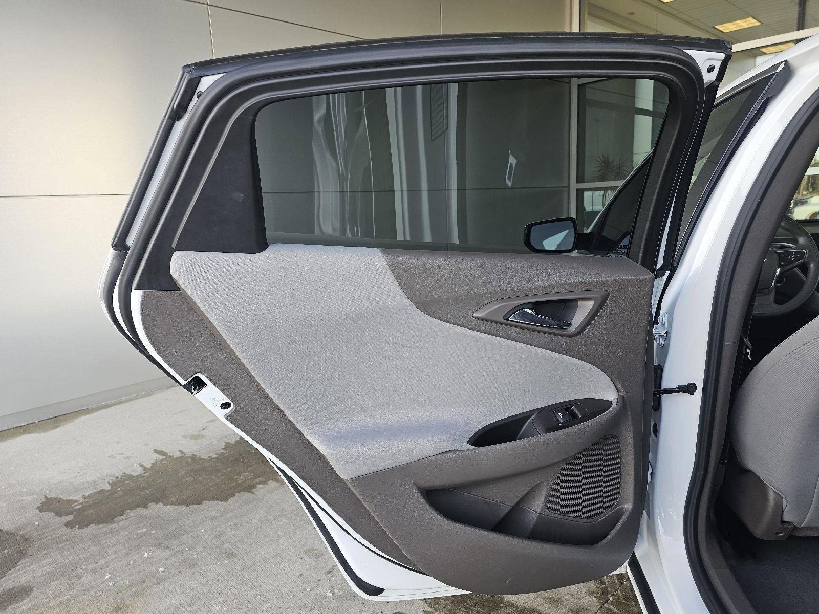 Used 2022 Chevrolet Malibu LT image 16