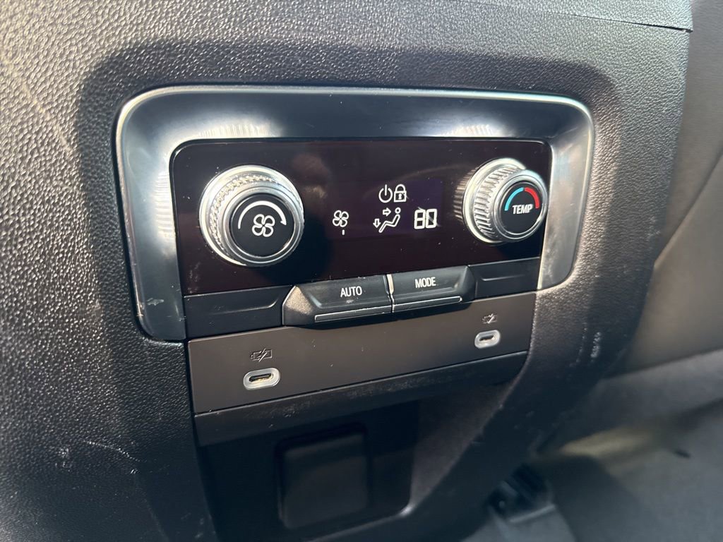 Used 2024 GMC Yukon SLT image 41