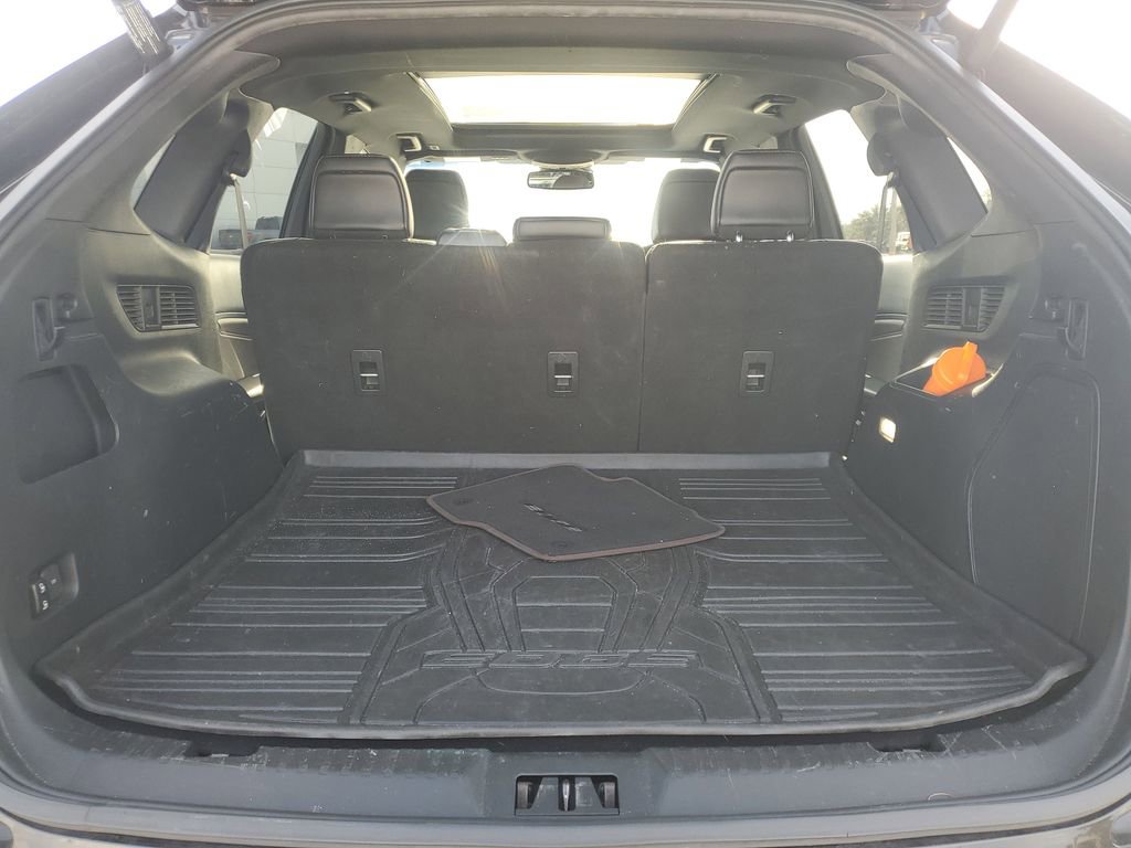 Used 2020 Ford Edge Titanium w/ Equipment Group 301A image 7