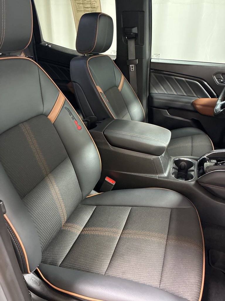 Used 2024 GMC Canyon AT4 w/ Technology Package image 26