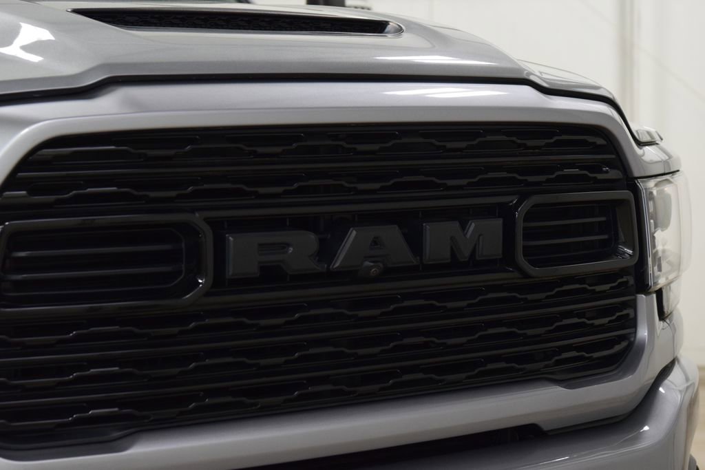 Used 2024 RAM 2500 Limited AWD/4WD image 9