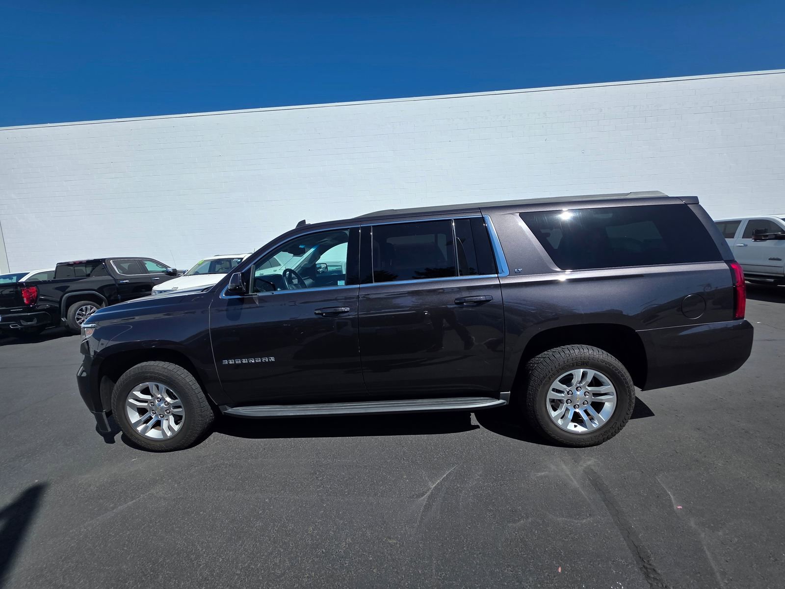 Used 2016 Chevrolet Suburban LT AWD/4WD image 8