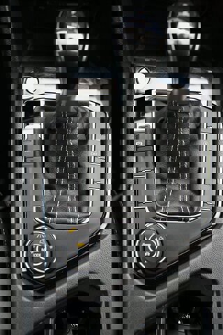 Used 2023 Volkswagen Taos SE AWD/4WD image 23