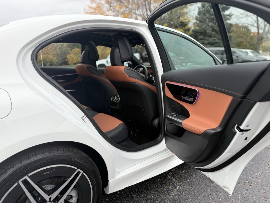 Used 2024 Mercedes-Benz C 300 Sedan image 30