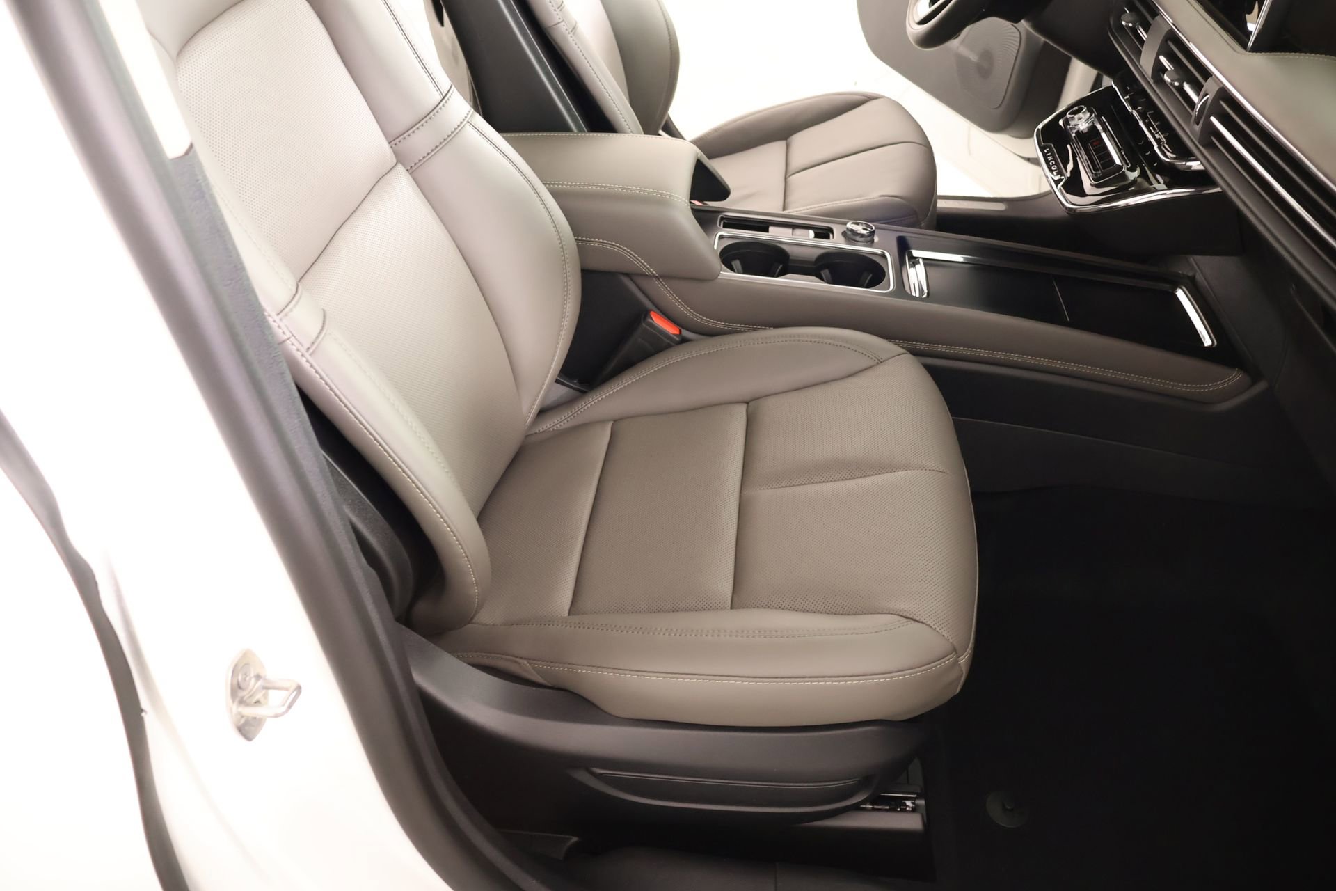 New 2026 Lincoln Corsair Reserve AWD/4WD image 14