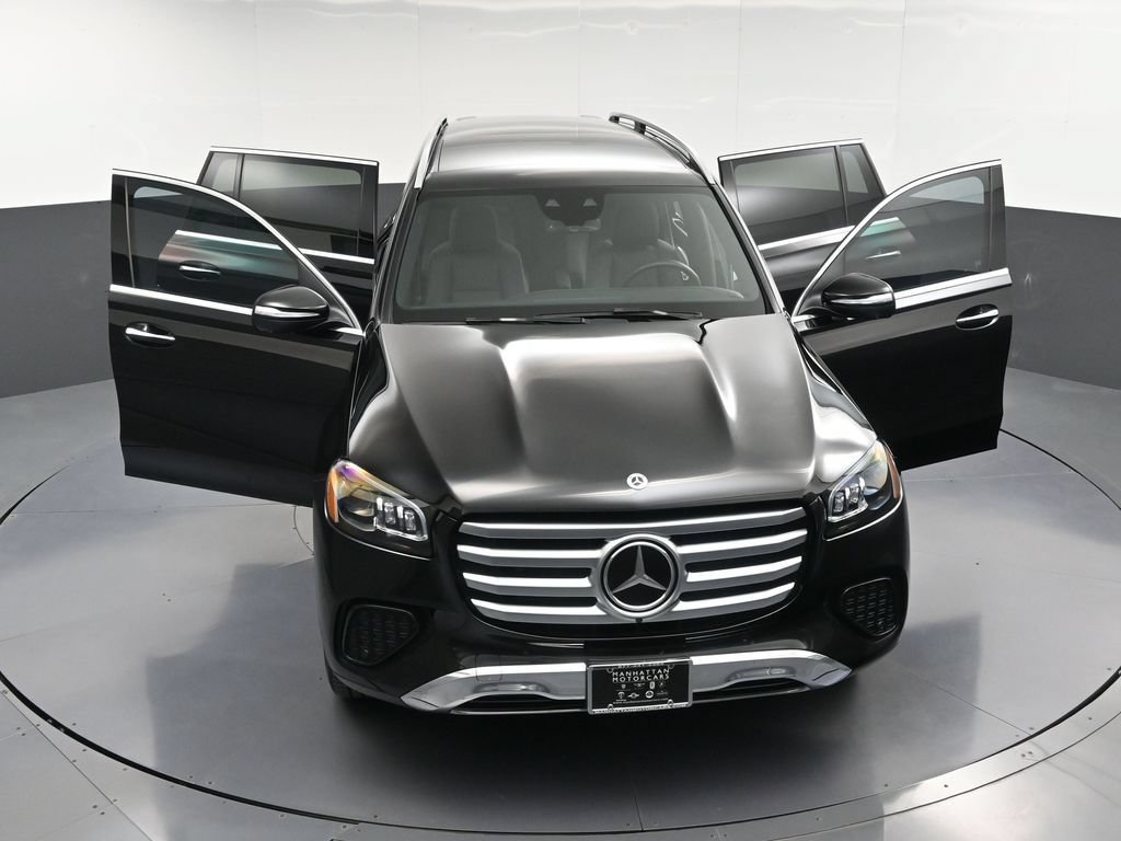 Used 2025 Mercedes-Benz GLS 450 4MATIC image 38