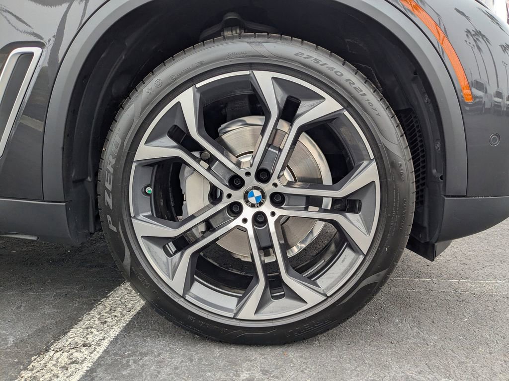 Used 2022 BMW X5 sDrive40i w/ Premium Package image 11