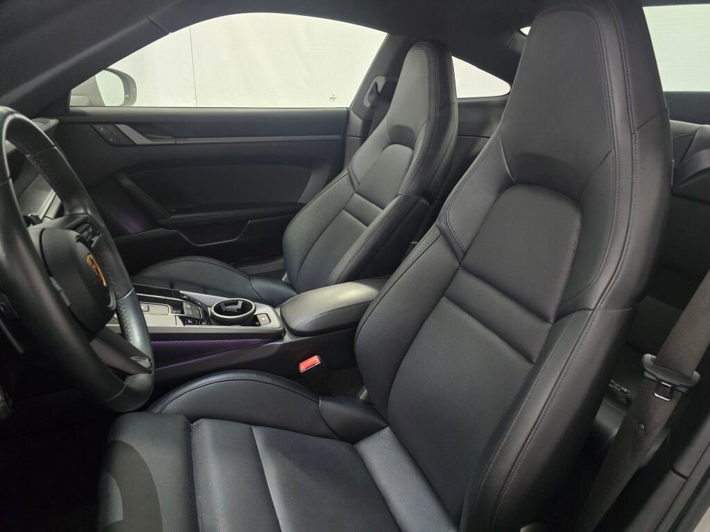 Certified 2022 Porsche 911 Carrera image 5