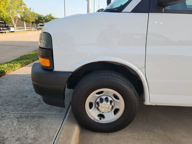 Used 2025 Chevrolet Express 3500 LS RWD image 7