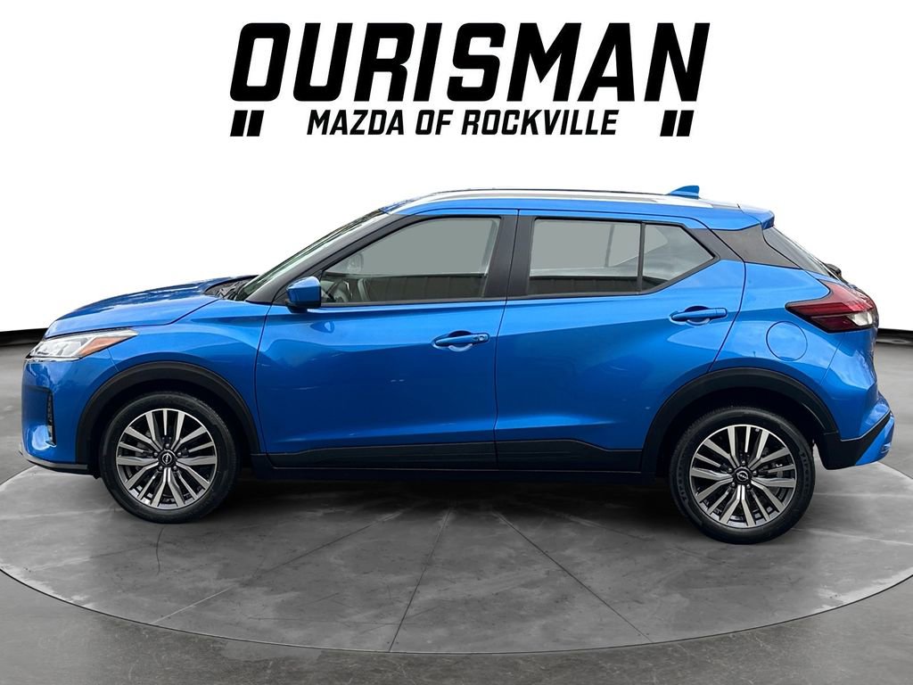 Used 2024 Nissan Kicks SV image 3