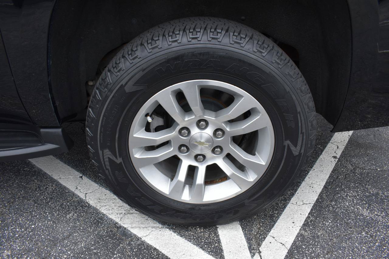 Used 2019 Chevrolet Suburban LT AWD/4WD image 34