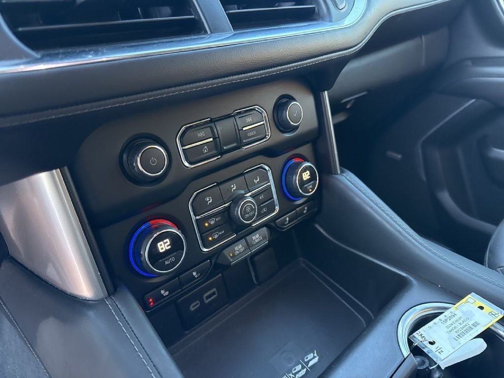 Used 2024 Chevrolet Tahoe Z71 w/ Luxury Package AWD/4WD image 27