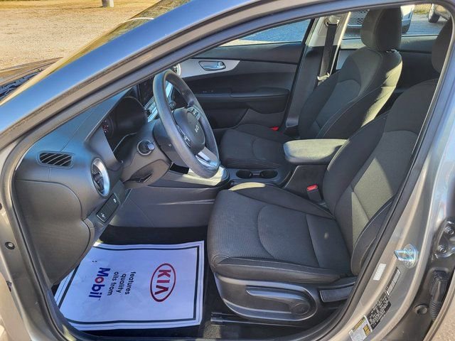 Used 2023 Kia Forte LXS image 11