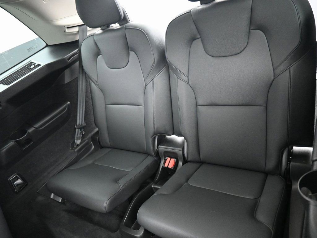 Used 2023 Volvo XC90 B6 Plus AWD/4WD image 33