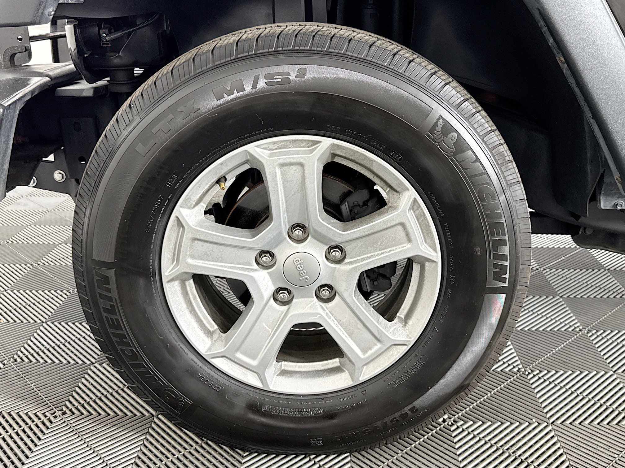 Used 2017 Jeep Wrangler Unlimited Sport image 35