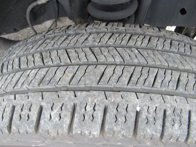 Used 2023 Ford E-450 and Econoline 450 Super Duty w/ Power Windows & Locks Group RWD image 11