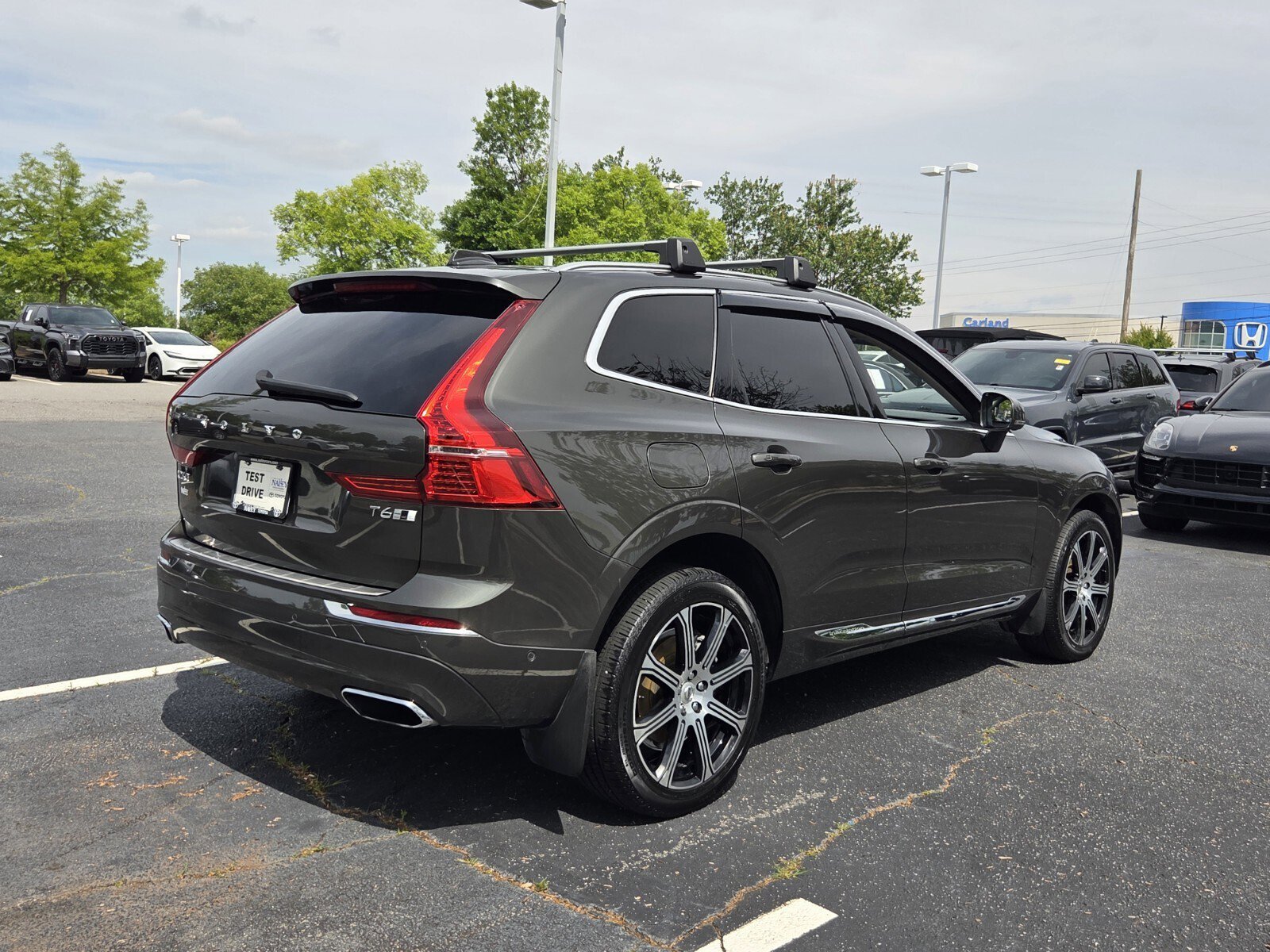 Used 2020 Volvo XC60 T6 Inscription w/ Protection Package Premier AWD/4WD image 4