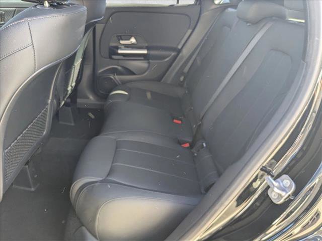 Used 2025 Mercedes-Benz GLA 250 image 16