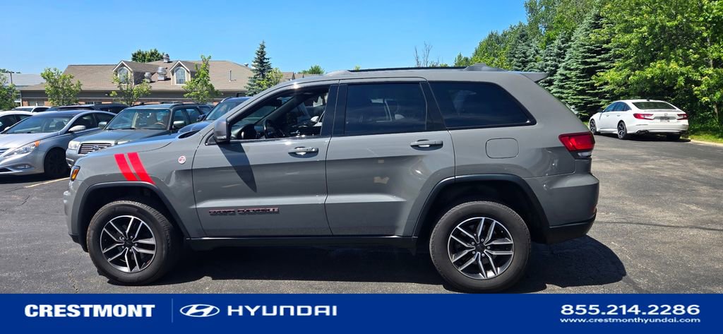 Used 2019 Jeep Grand Cherokee Trailhawk w/ Trailhawk Luxury Group AWD/4WD image 8