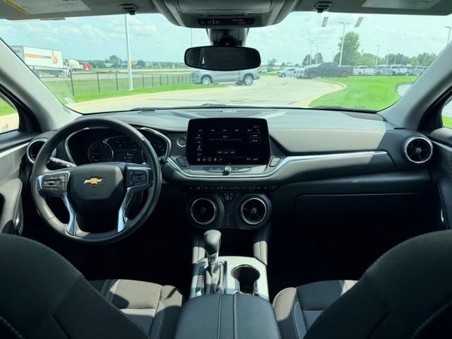 Certified 2025 Chevrolet Blazer LT AWD/4WD image 6