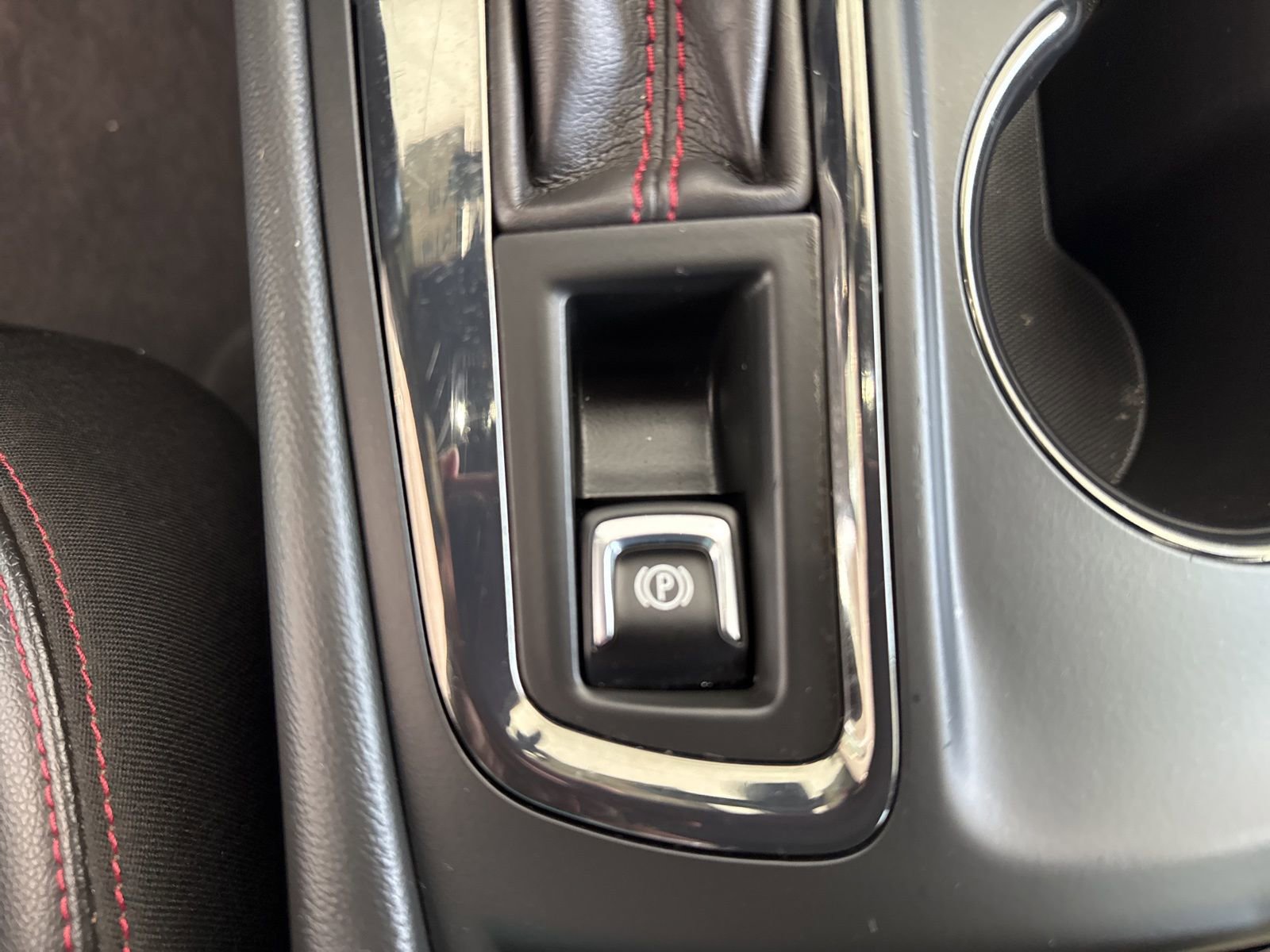 Used 2022 Chevrolet Equinox RS w/ RS Leather Package image 30