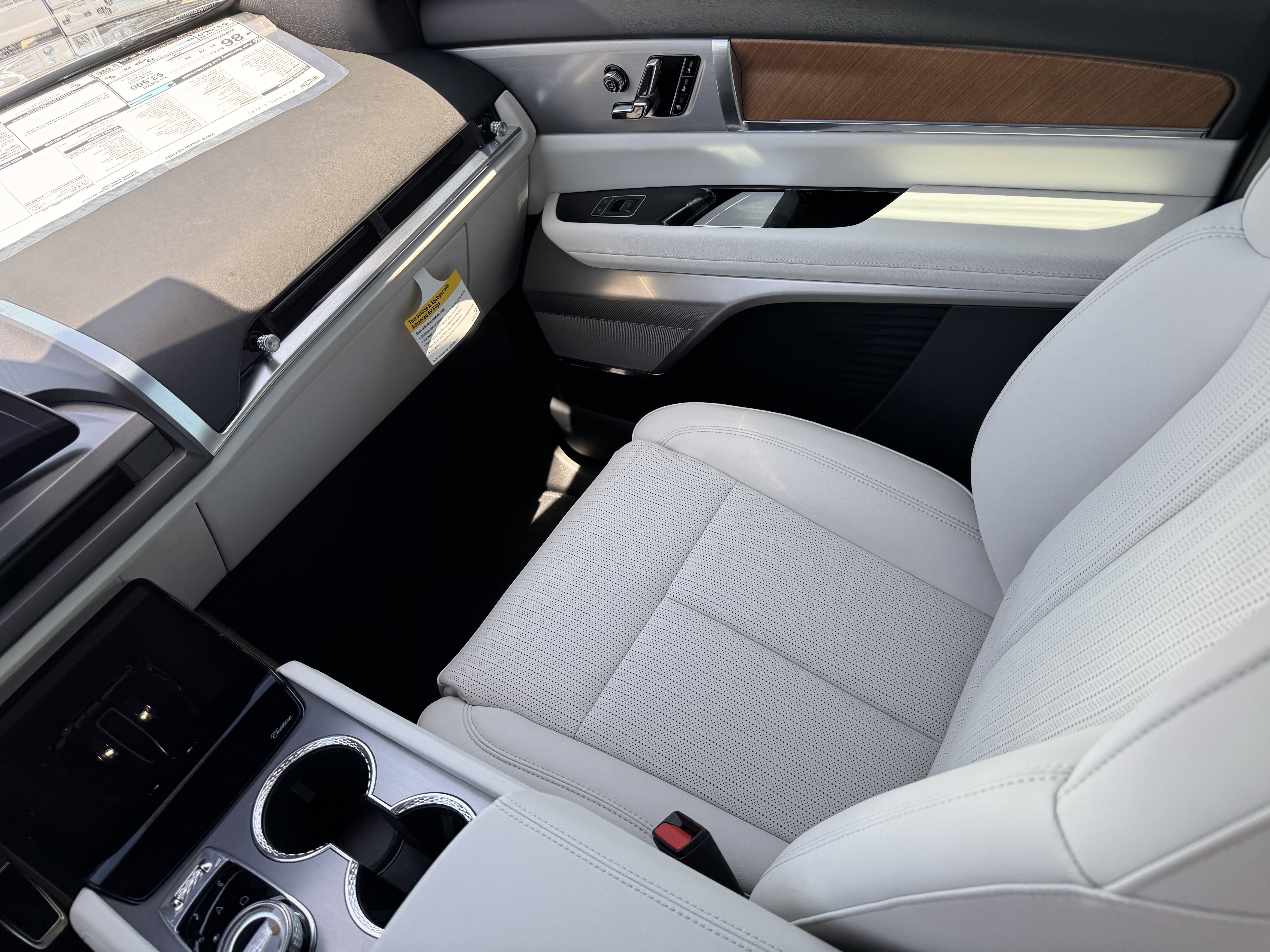 New 2026 Cadillac Vistiq Luxury image 17