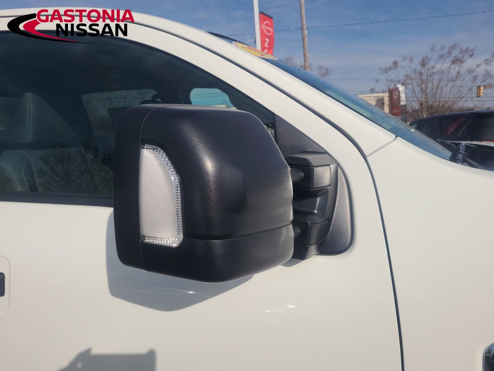 Used 2024 Nissan Titan SV w/ SV Convenience Package image 26