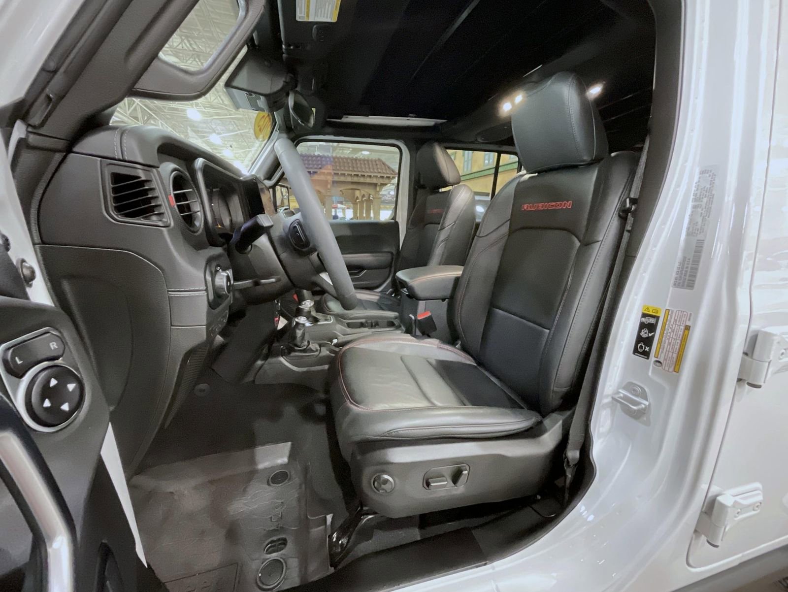 Used 2025 Jeep Wrangler Unlimited Rubicon image 10