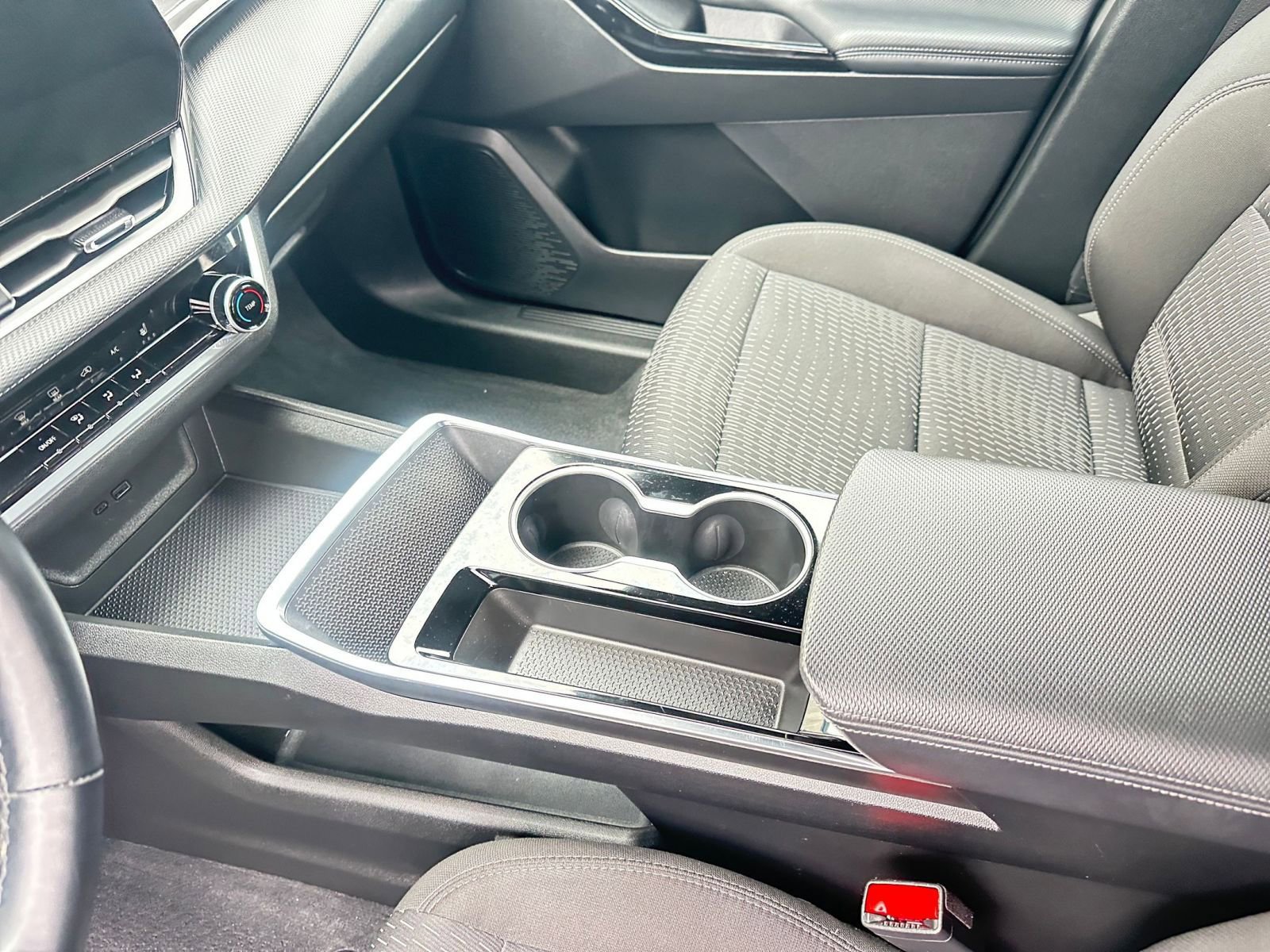 Used 2025 Chevrolet Equinox LT image 41