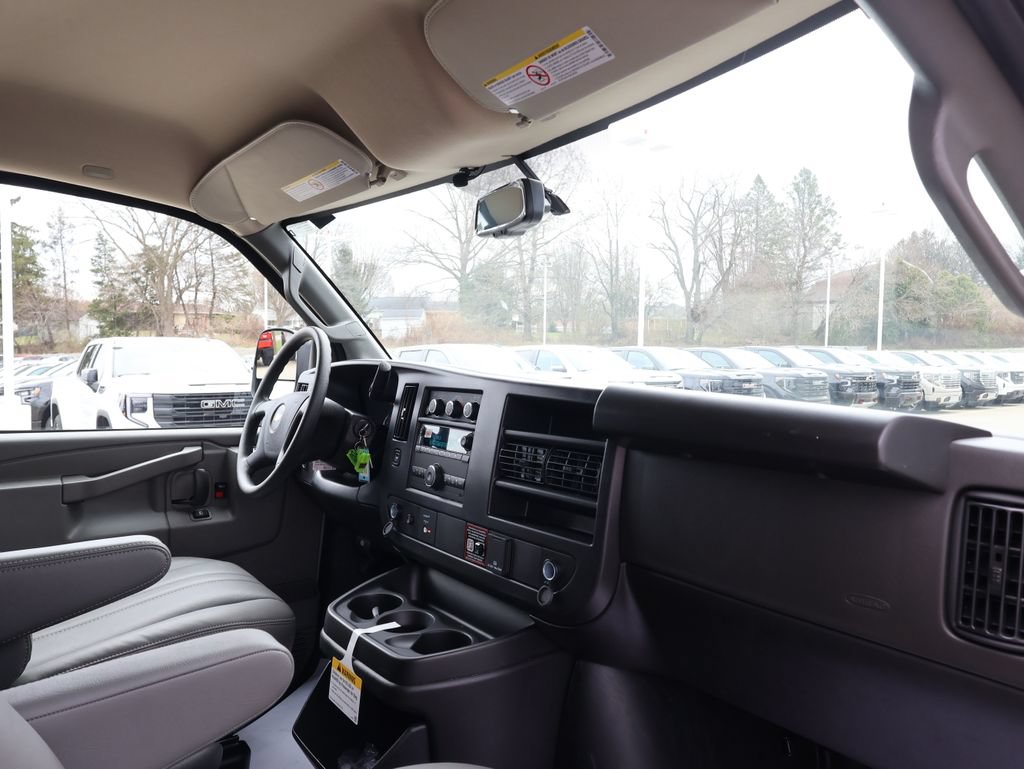 New 2026 Chevrolet Express 2500 w/ Enhanced Convenience Package RWD image 26